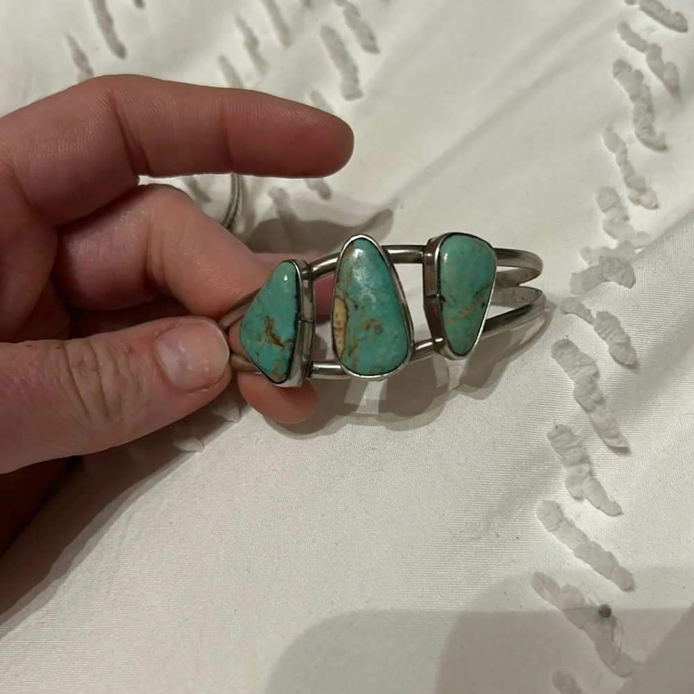 Turquoise Cuff - Picture 1 of 4